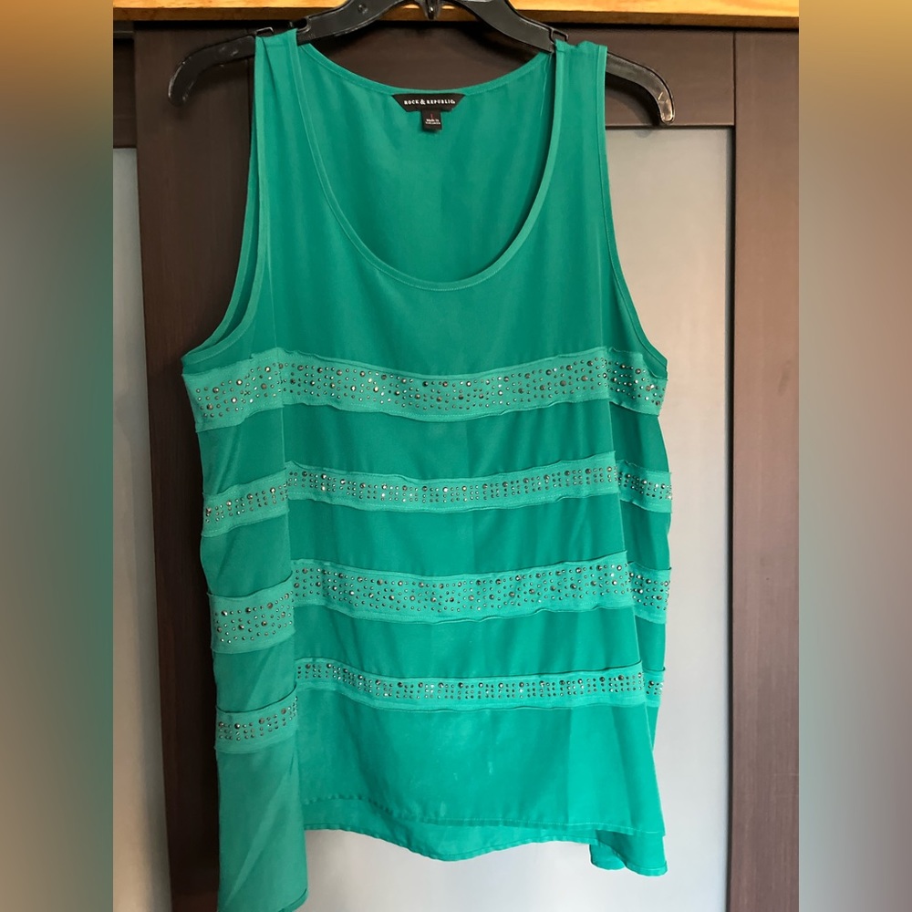 Super cool top for the night out!